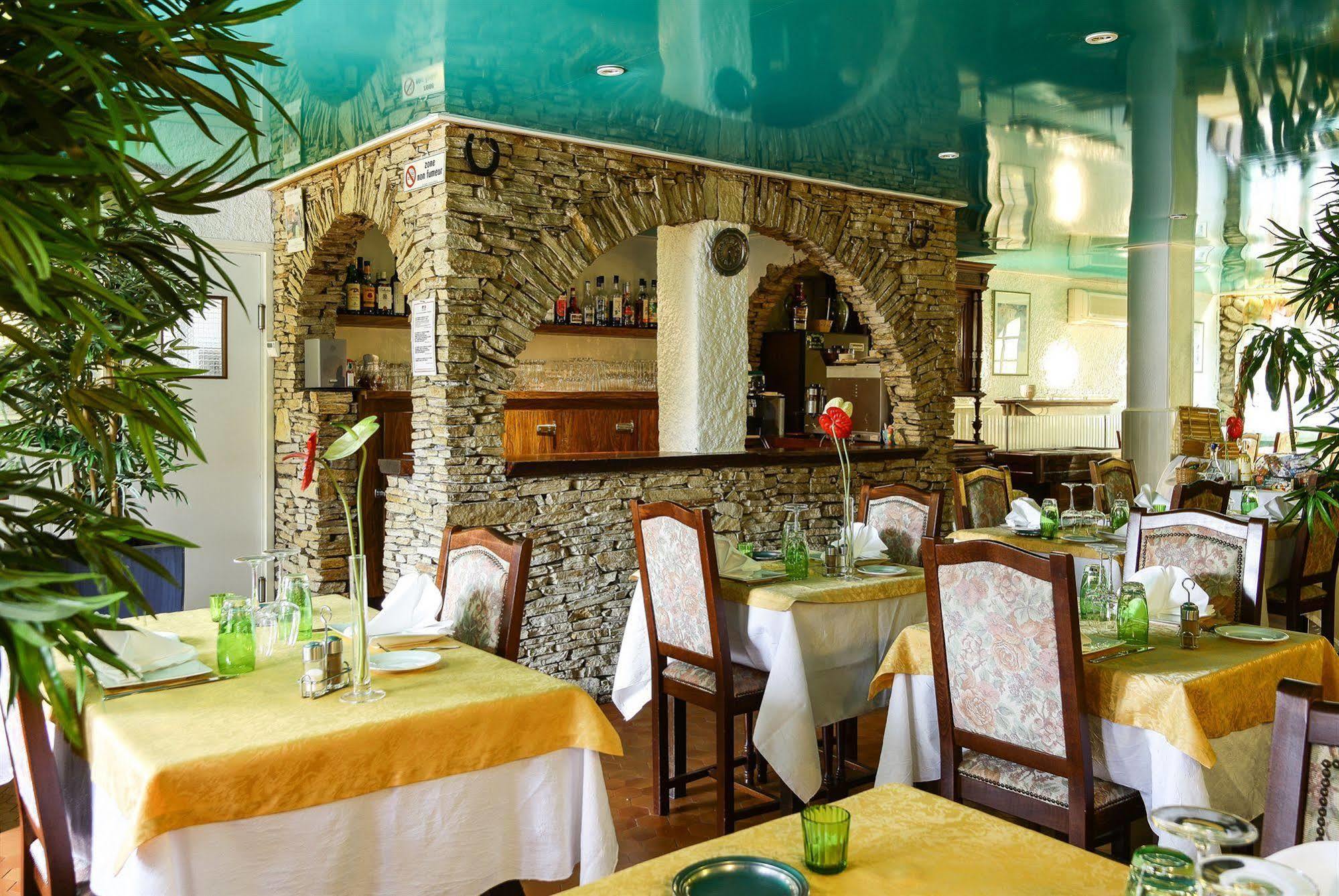 Logis Hotel Restaurant Les Charmettes Argelès-sur-Mer Kültér fotó